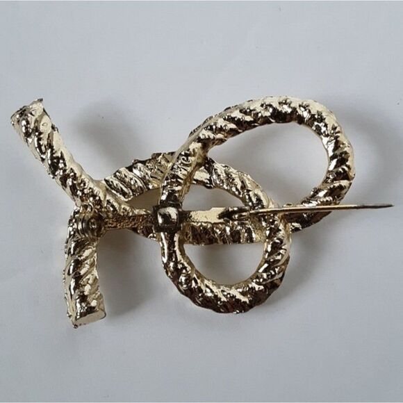 Vintage Light Gold Tone Large Brooch - Picture 3 of 9
